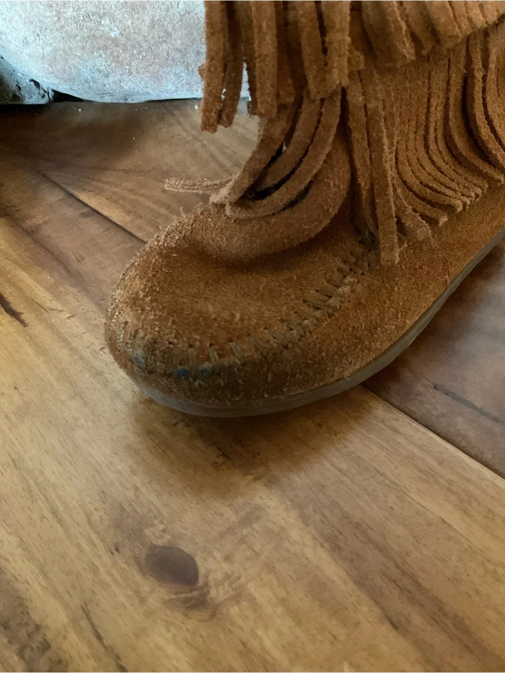 Minnetonka 3 Layer Fringe Suede Boots Size 8